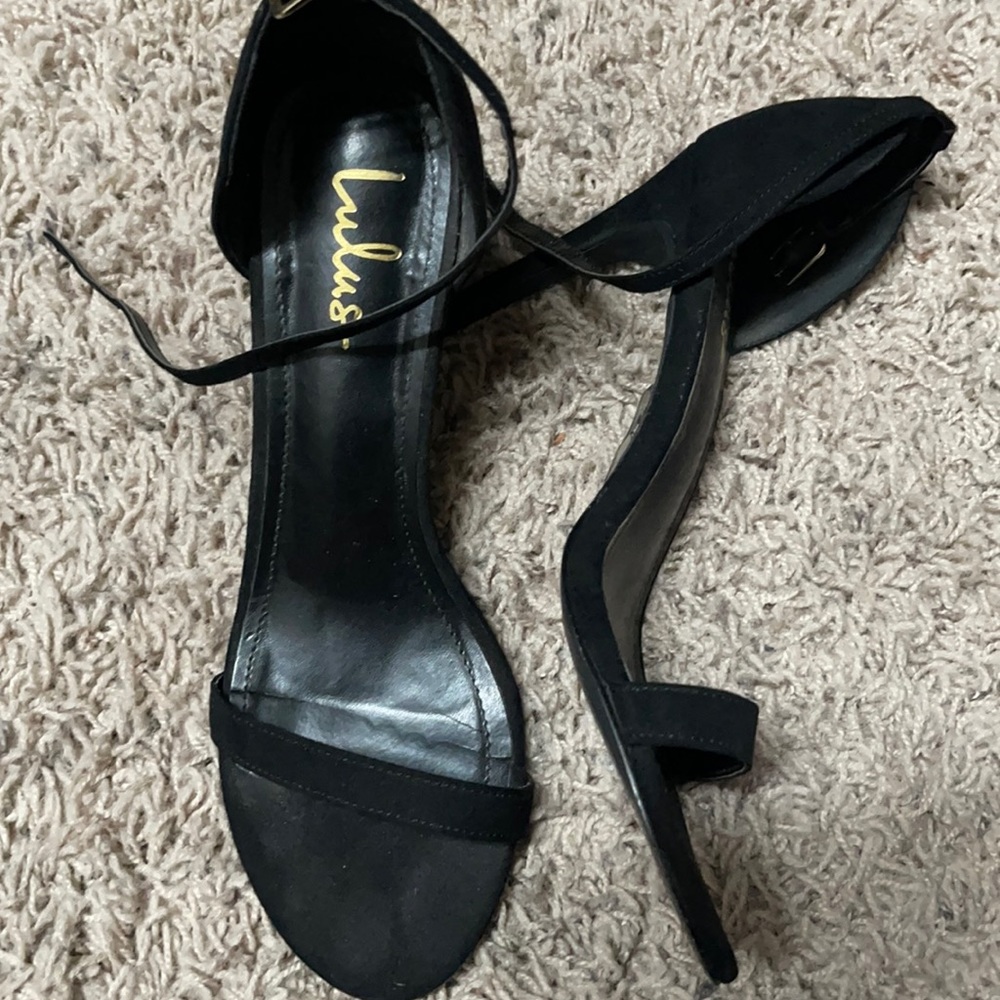 Angle strap heels